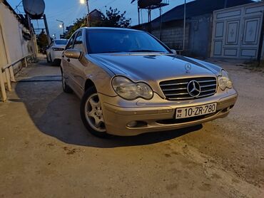 Mercedes-Benz: Mercedes-Benz C200 Kompressor sedan - Kuzov: bej rəng, 4 qapı, arxa — 11