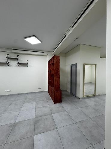 кну: Сдаю Офисный кабинет: 85 м², В жилом комплексе, С ремонтом, Первая линия, С отдельным входом, С отдельным санузлом — 8