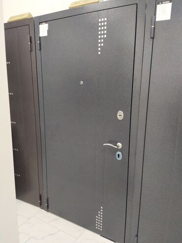qapi qulplari: A-DOORS giriş qapısı - Model: RL 11 - Rəng: Antrasit - İstehsal