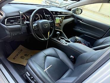 90: Toyota Camry: 2020 г., 2.5 л, Автомат, Гибрид, Седан — 2
