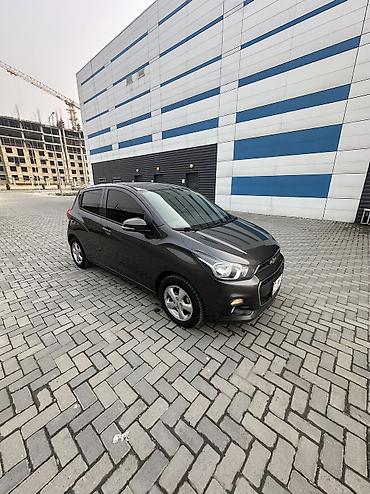 Chevrolet: Chevrolet Spark: 2016 г., 0.1 л, Вариатор — 8