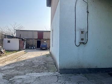 Продажа коттеджей и домов: Продаётся двухэтажный частный дом с просторным двором. Планировка и — 18