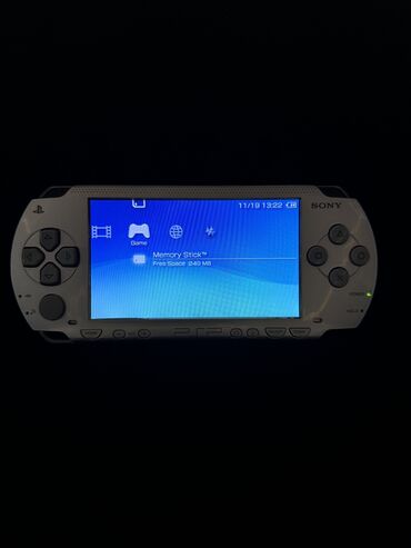 plays: Sony psp yeni konsol