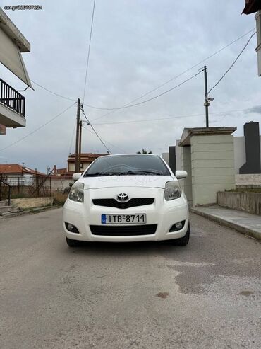 Toyota: Toyota Yaris: 1.4 l. | 2011 έ. Χάτσμπακ — 4