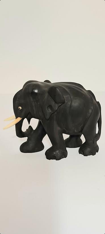 Figure: ▪︎ Na prodaju kolekcionarska, originalna, drvena statua slona. - Veoma — 1