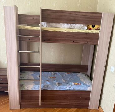 Mebel: Oğlan və qız üçün, İşlənmiş, Çarpayı, Matras ilə