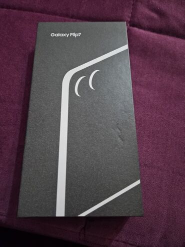 аккумулятор для телефона fly bl: Samsung Galaxy Z Flip7, 512 ГБ, цвет - Черный, Сенсорный, Отпечаток пальца, Беспроводная зарядка