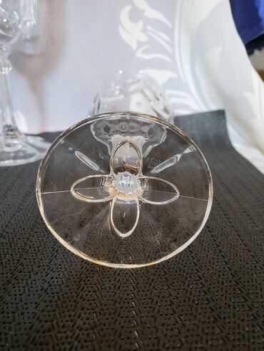 Čaše: Case nove francuske luminarc za vino iz 80ih. Nove case,sve na njima na lalafo.rs — 14 Čaše: Case nove francuske luminarc za vino iz 80ih. Nove case,sve na njima — 14