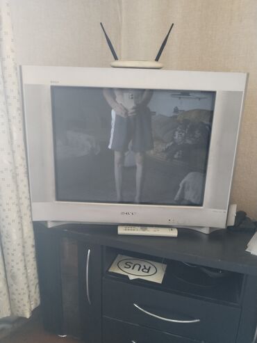 купить ноутбук в бишкеке бу: Телевизор SONY с пультом рабочий+приставка дт2 без пульта,диагональ
