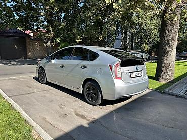 приус 2015 года: Toyota Prius: 2014 г., Гибрид, Лифтбек — 8