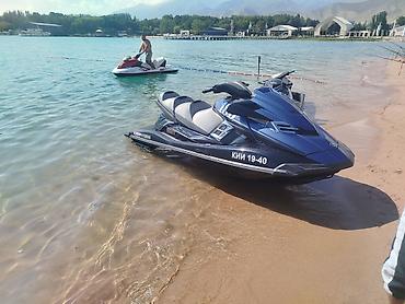 Водный транспорт: Гидроцикл Yamaha (с регистрационным номером КИИ 19-40) синего цвета — 3