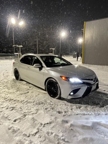 ланд круйзер: Toyota Camry: 2017 г., 2.5 л, Вариатор, Гибрид, Седан