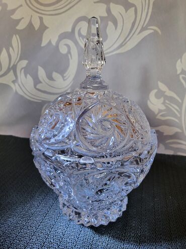 Kuhinjski setovi: Bombonijera nova kristal Zajecar 70te. Nova bombonijera,sve na njoj — 4