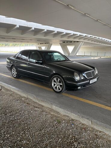 Mercedes-Benz: Mercedes-Benz E‑Class (W210) sedan Salam avtomabıl gundelık sürülür — 8