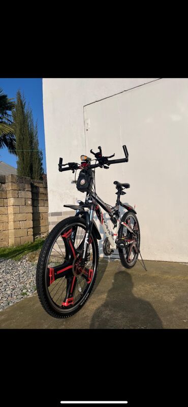 qaçış velosipedi: Б/у Городской велосипед 26", скоростей: 10
