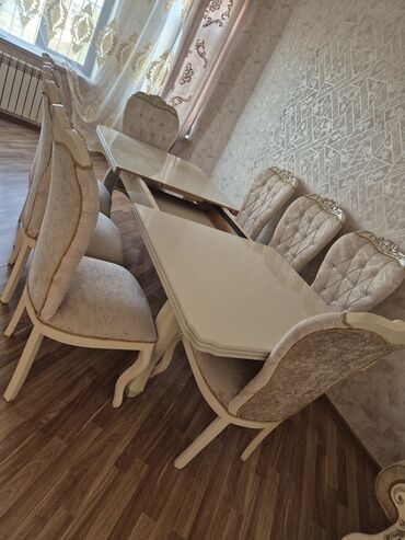 Qonaq otağı dəstləri: Dolab, Komod, Masa və oturacaqlar, Malayziya — 6