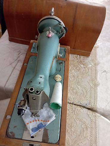 dikis masini: Mexaniki tikiş maşını – retro/klassik model, metal korpuslu, ağac — 2