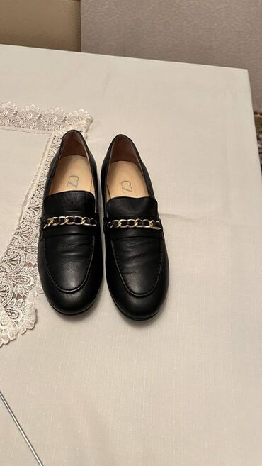 домашние тапочки зайчики: CZ LONDON Turkiye istehsalı Razmer 40 yenidir geyinilmiyib Qiymət 30