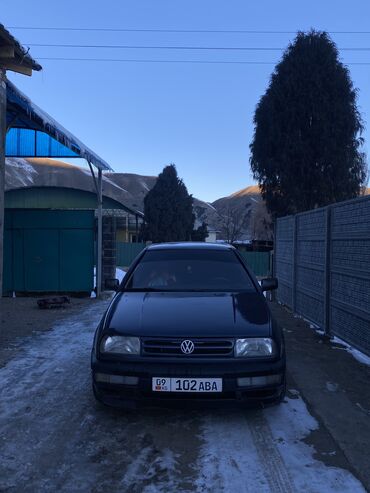 Volkswagen: Volkswagen Vento: 1.8 л, Механика, Бензин, Седан