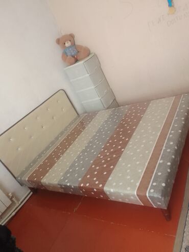 Çarpayılar: Yeni, İkinəfərlik çarpayı, Bazasız, Matrassız, Siyirməsiz, Azərbaycan