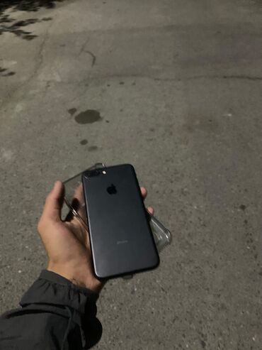 китайиски айфон: IPhone 7 Plus, Б/у, 128 ГБ, Черный, Чехол, 100 %