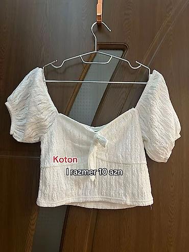 salvar: Koton qadın bluzası - Rəng: ağ - Model: qısa kəsimli, sinədə — 1