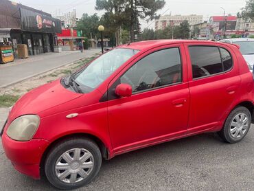 Toyota: Toyota Yaris: 2001 г., 1 л, Механика, Бензин, Хэтчбэк