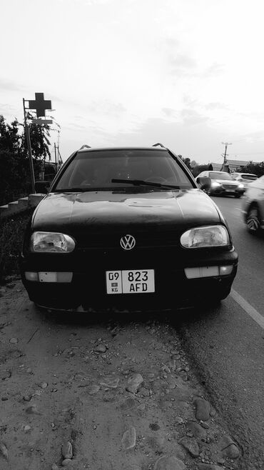 сиденья голф: Volkswagen Golf: 1993 г., 1.8 л, Механика, Бензин, Универсал
