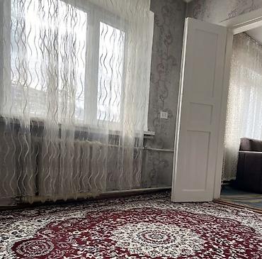 гостинич: 2 комнаты, 40 м², Гостиничный тип, 2 этаж, Старый ремонт — 1