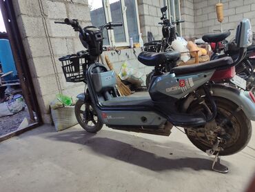 меняю на шины: Веломопед 350 куб. см, Электро