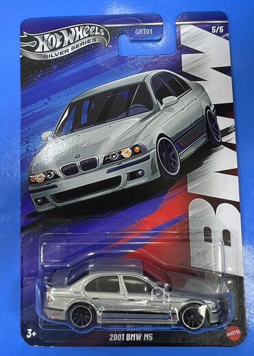 жаны жылдык кийимдер: Набор коллекционных машинок Hot Wheels Silver Series BMW. В комплекте