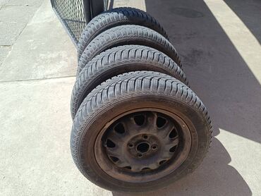 Gume i felne: Celicne felne sa gumama Opel 14 raspon rupa 4X100mm, centralna rupa — 7