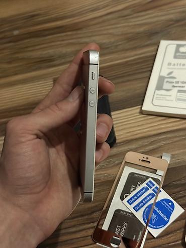 Apple iPhone: IPhone SE, Б/у, 128 ГБ, Space Gray, Защитное стекло, Кабель, Чехол, 100 % — 11