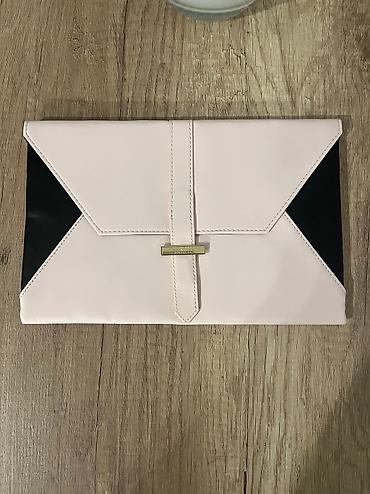 Çantalar: Клатч Nina Ricci. Оригинал. Новый. Цвет розовый с чёрным. Размер — 1