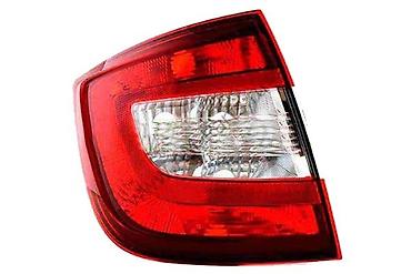 2014: Фонарь (тёмный) левый Шкода Рапид, Skoda Rapid 2013, 2014, 2015 — 2