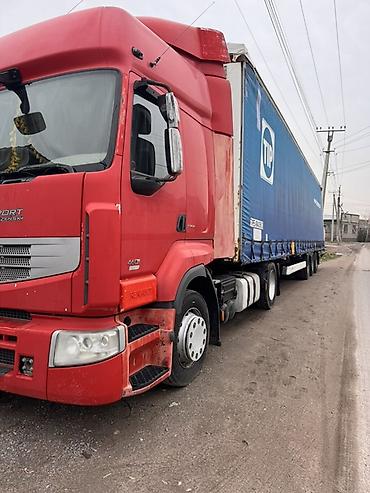 Тягачи: Тягач, Renault, 2012 г., Шторный — 2