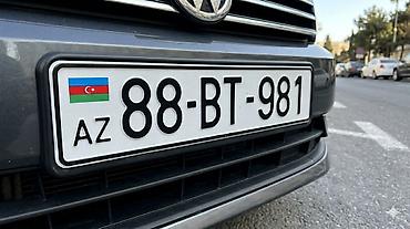 dyp nömrə satisi: Avtomobil dövlət nömrə nişanı – AZ 88-BT-981 - Format: Azərbaycan — 1