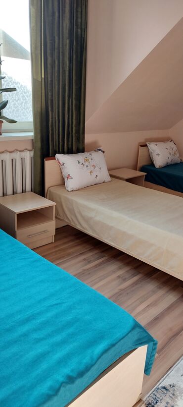 Посуточная аренда комнат: 300 м², С мебелью — 5