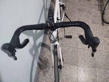 Шоссейные велосипеды: Шоссейный велосипед, Рама S (145 - 165 см), Б/у — 6