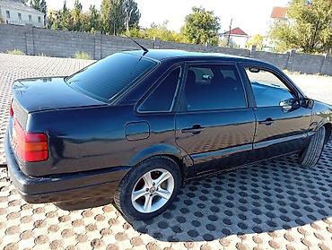 Volkswagen Passat: 1993 г., 1.8 л, Газ, Седан