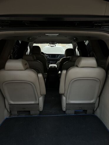 Kia: Kia Carnival: 2018 г., 2.2 л, Автомат, Дизель, Минивэн — 9