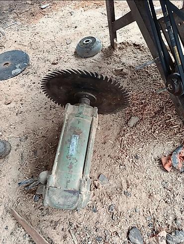 elektrik əl mişarı maxi az: 10 kv. 5000 abarot .3 faza Abarot ağac emalı üçün diskli dəzgah — 5