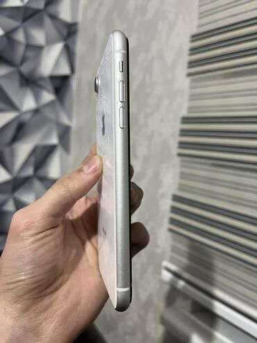 Apple iPhone: IPhone Xr, Б/у, 64 ГБ, White Titanium, Чехол, 75 % — 4