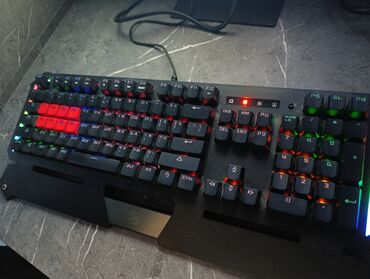 usb type c: Клавиатура, Bloody, Механическая, Проводное подключение, Размер: 100%