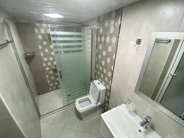 Uzunmüddətli kirayə mənzillər: Qız Qalasının yanında 3 mərtəbəli binanın 2-ci mərtəbəsində ümumi — 7