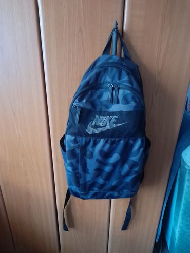 kupujem prodajem ranac: Nike ranac original. bez mana