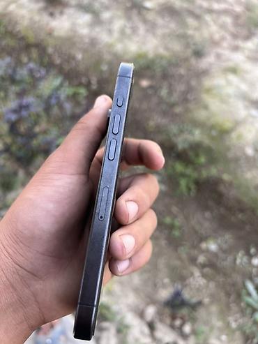 Apple iPhone: IPhone 15 Pro, Б/у, 128 ГБ, Черный, Защитное стекло, Чехол, 88 % — 4