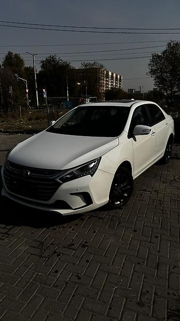 lexus e: BYD Qin: 2018 г., 1.5 л, Автомат, Гибрид, Седан — 1