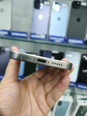 Apple iPhone: IPhone 15 Pro, 256 GB, Natural Titanium, Face ID — 3