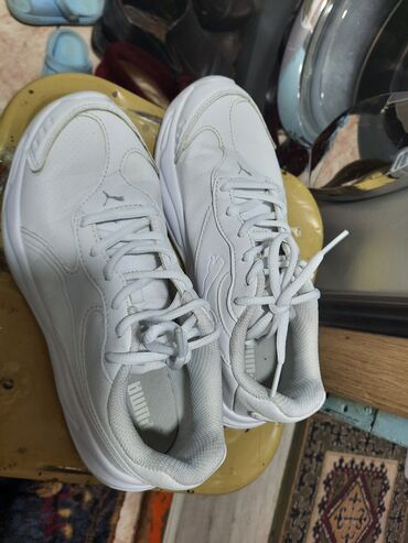 обувь белая: Ботос Puma отличного качества, производство Китай,легкий, удобный для